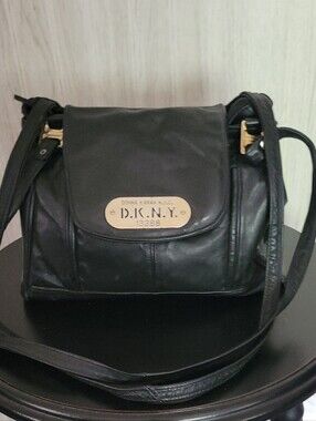 Vintage D.K.N.Y. 13388 Donna Karan New York Black Leather Shoulderbag Purse
